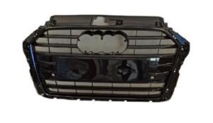Grille pour AUDI A3 III phase 2 (3 portes) 2016-2020, noir brillante, avec capteurs, Neuve