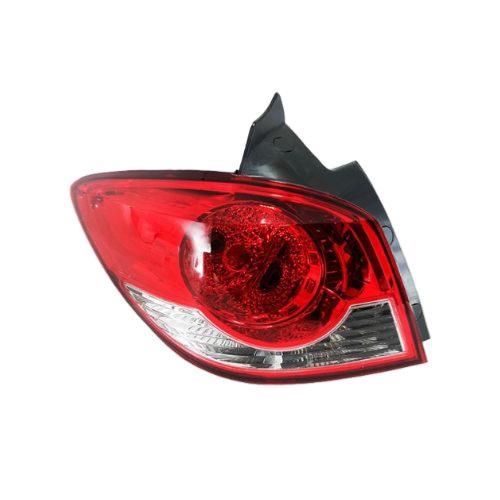 Feu arrière gauche pour CHEVROLET CRUZE de 2009 à 2014, Mod 5 portes, Neuf
Côté gauche conducteur
Code OEM : 95490806