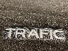 Tapis de sol Auto pour RENAULT TRAFIC III, depuis 2014 >, avec sigle TRAFIC, moquette noire et clips, Neuf
